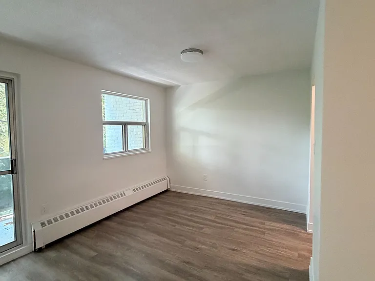 7 Albert St #403 — Photo 7