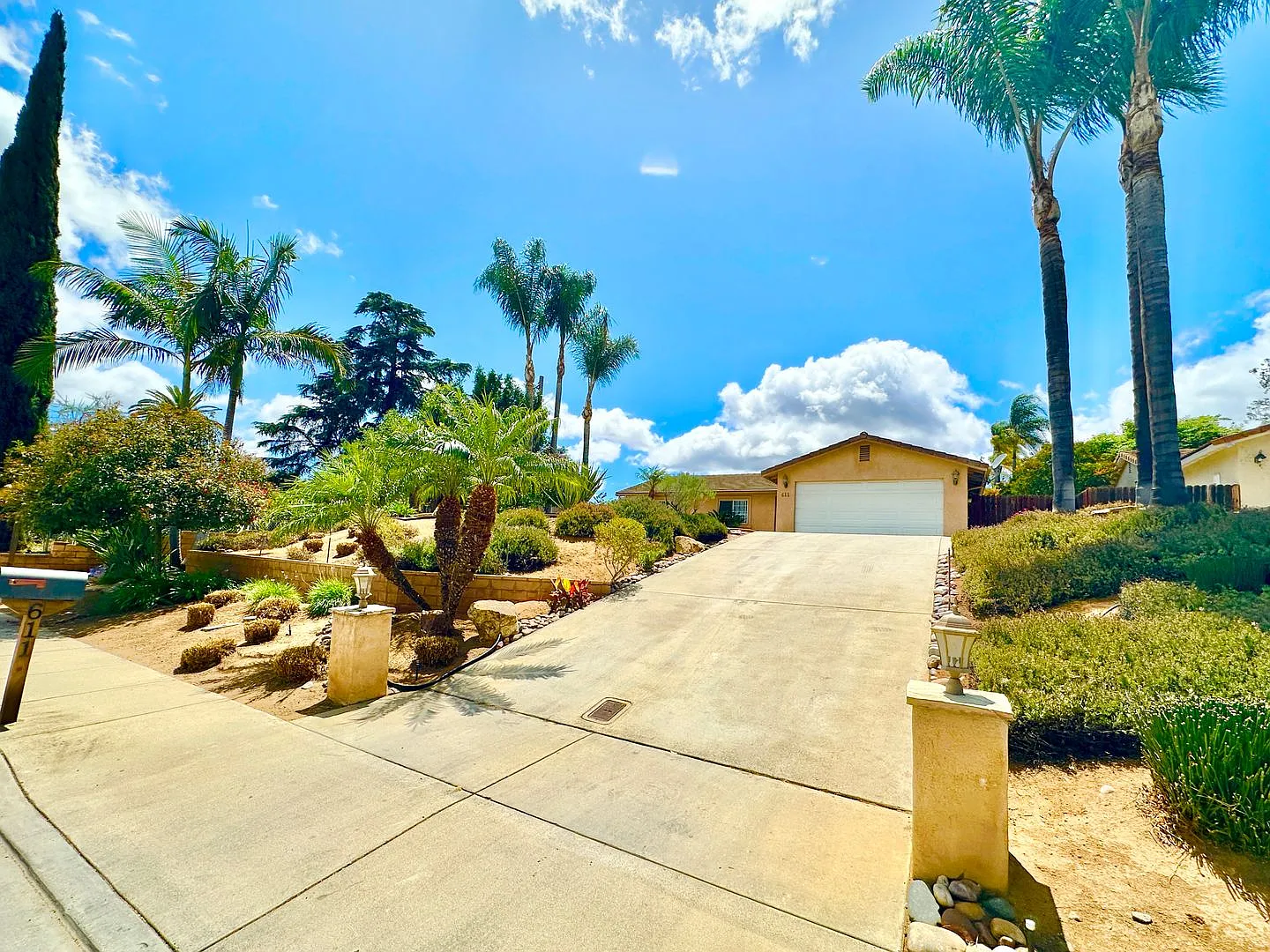 Light & Bright Single-Story Home in the Heart of Fallbrook, Complete with Private, Fully Fenced B... — Photo 2