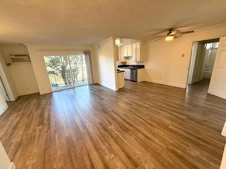 9344 National Blvd — Photo 21