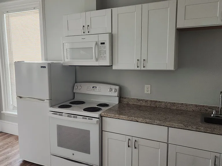 776 Main St #20 — Photo 2
