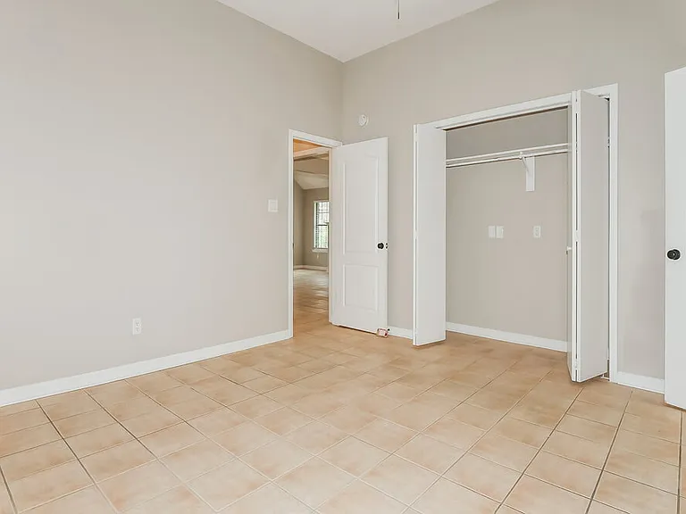 3800 Lake Village Cv — Photo 11