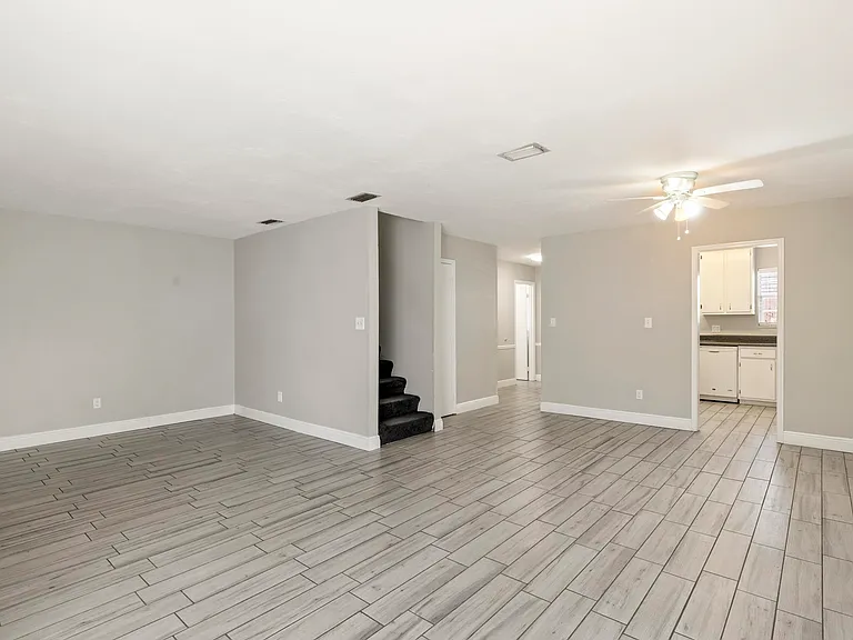 2387 Gregory Dr #-- — Photo 12