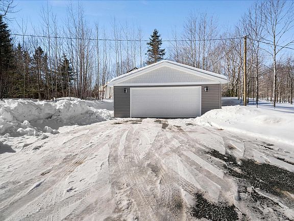 3rd image of 420 Lays Lake Rd