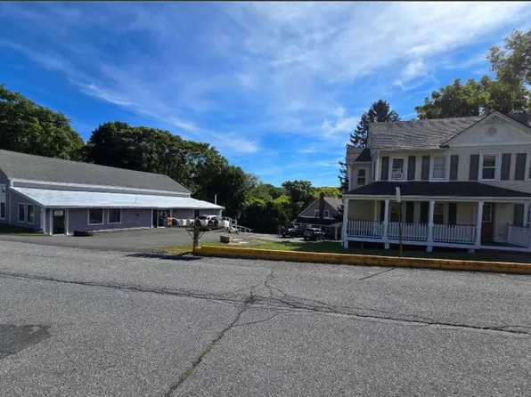 10-32 S Roberts Rd, Highland, NY 12528