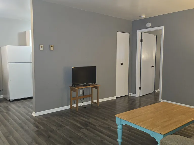 105 Hobart St #5 — Photo 7