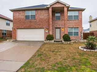 521 Del Mar Dr, Ponder, TX 76259