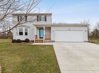 3145 Sandpoint Dr, Brighton, MI