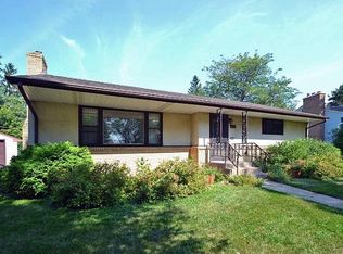 1615 Wheelock Ridge Rd, Saint Paul, MN 55130