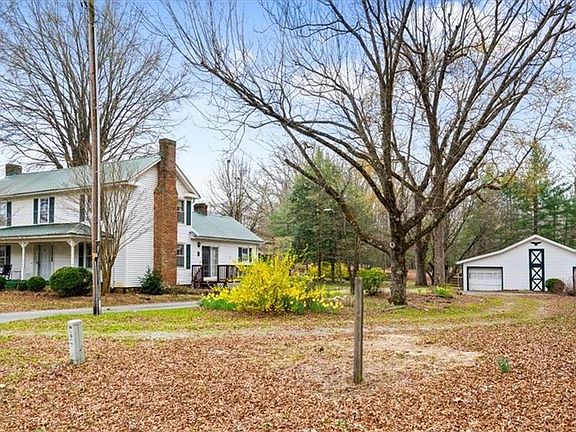 5th image of 8417 Linville Rd