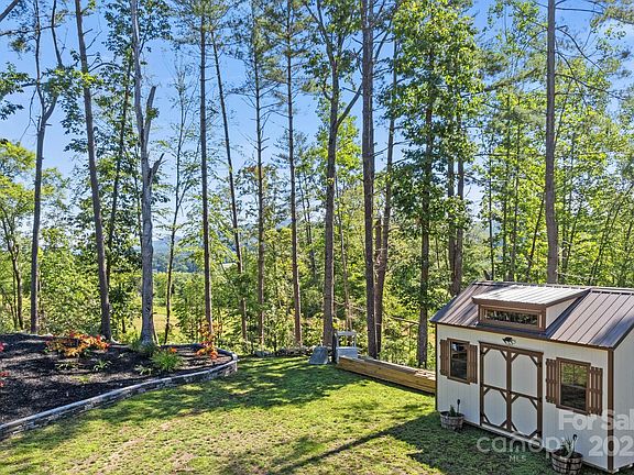 4th image of 102 Kiwassa Ln