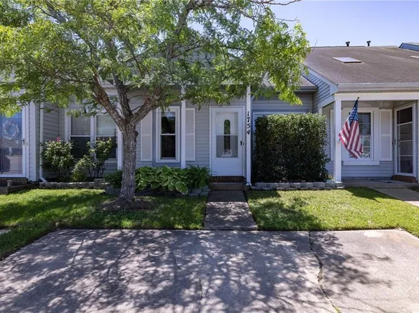 1754 Sword Dancer Dr, Virginia Beach, VA 23454