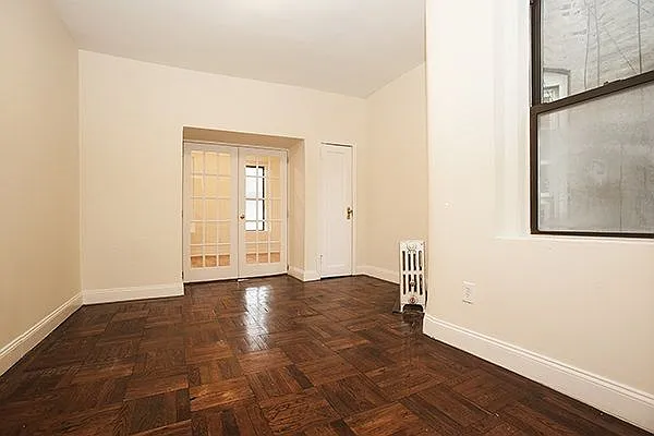 Rented by Platinum Forbes Global Properties | media 9