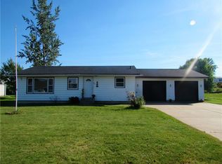 53 Westbrook Dr, Bloomer, WI 54724
