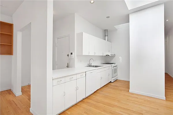 Rented by Douglas Elliman | media 23