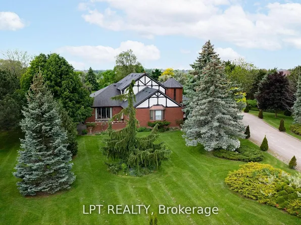 6 Fenton Way, Brampton, ON L6P 0P5