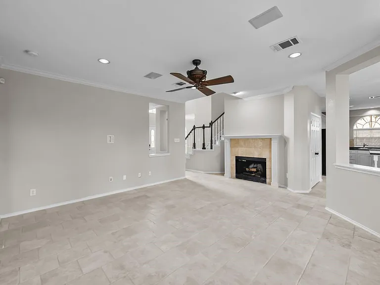 2421 Kittyhawk Dr — Photo 10