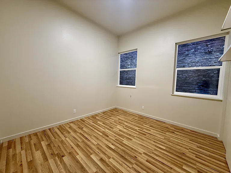 2315 Mission St #106 — Photo 9
