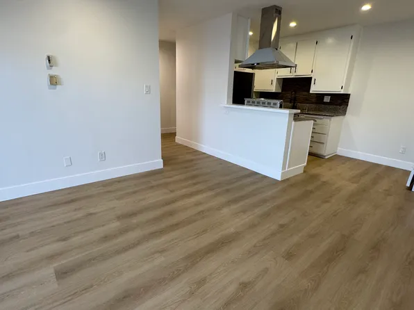 5511 Corteen Pl APT 7, Valley Village, CA 91607