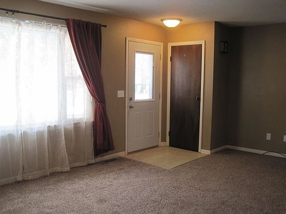 2nd image of 807 E Briarwood Dr