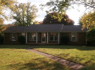 301 Ridgeland Dr, Clarksville, TN 37043