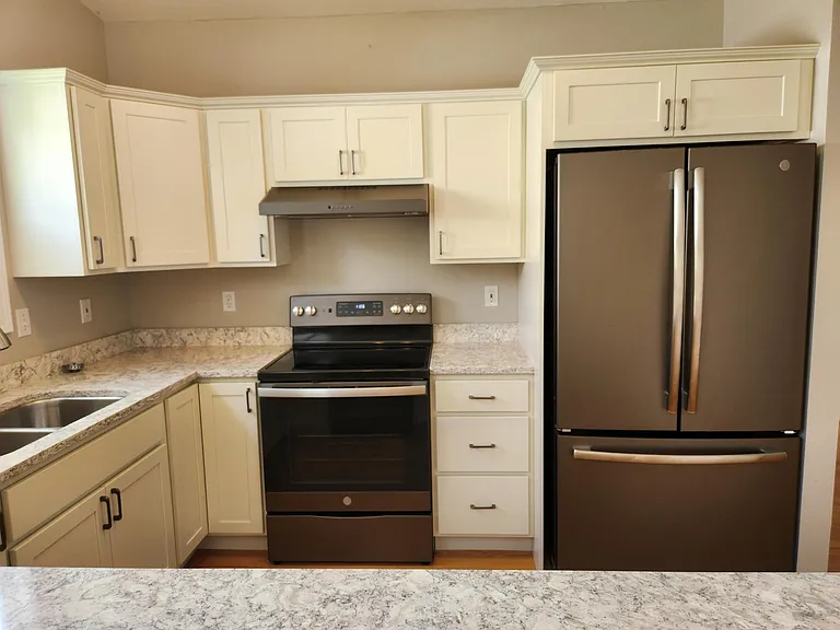 113 Braintree Dr — Photo 9
