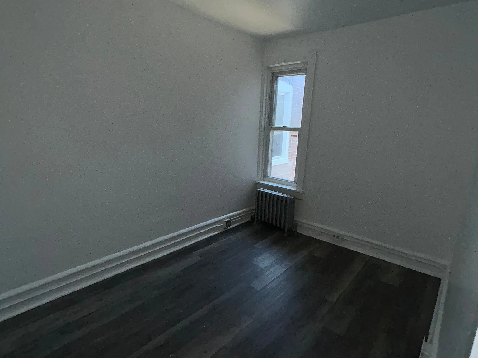 3 bed, $1,800 — Photo 2