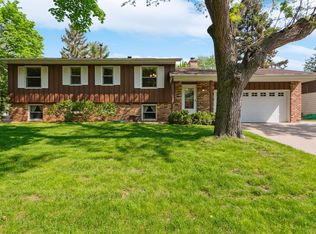 7135 145th St W, Apple Valley, MN 55124