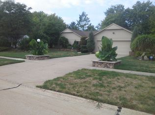 10152 Shale Brook Way, Strongsville, OH