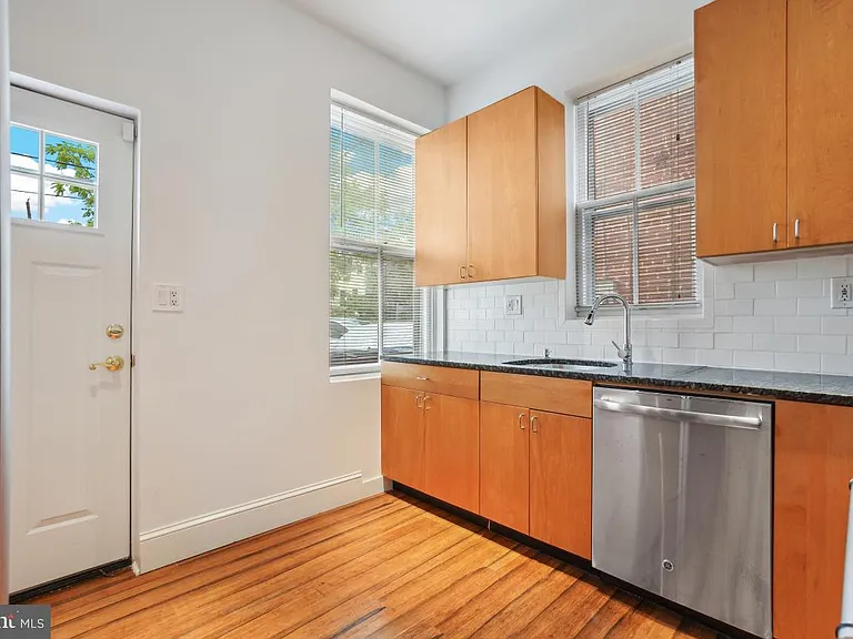 1411 King St #A — Photo 18