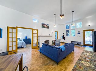 635R N Topanga Canyon Blvd, Topanga, CA 90290