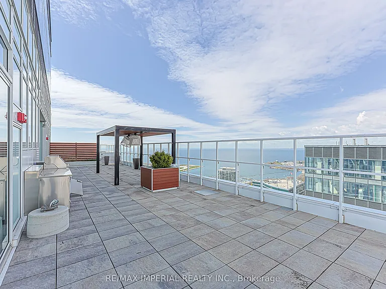 17 Bathurst St #2707 — Photo 43