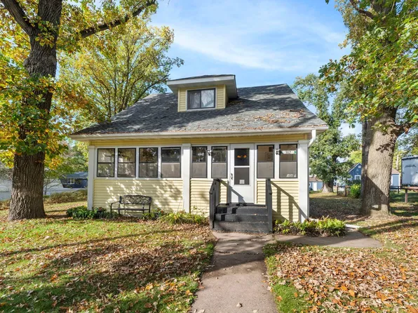 312 4th St, Mora, MN 55051