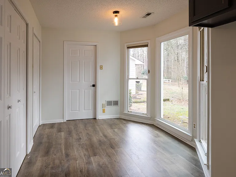 112 Glendale Dr — Photo 34