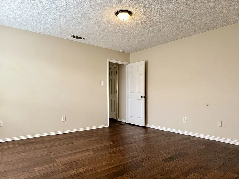 2601 Idlewilde Dr — Photo 13