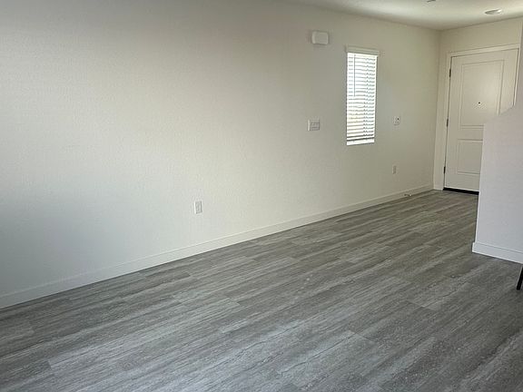 2nd image of 809 Cliff Ct
