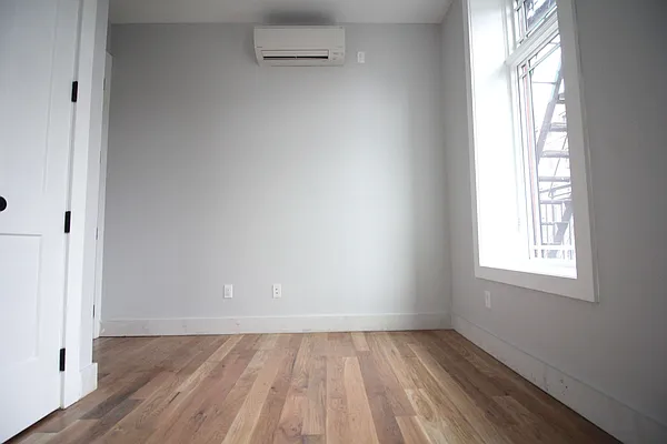 Rented by Nooklyn NYC LLC | media 16