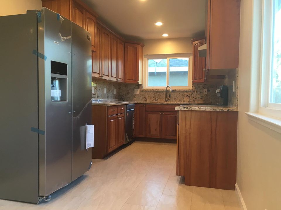 1st image of 1584 Mendenhall Dr APT 4