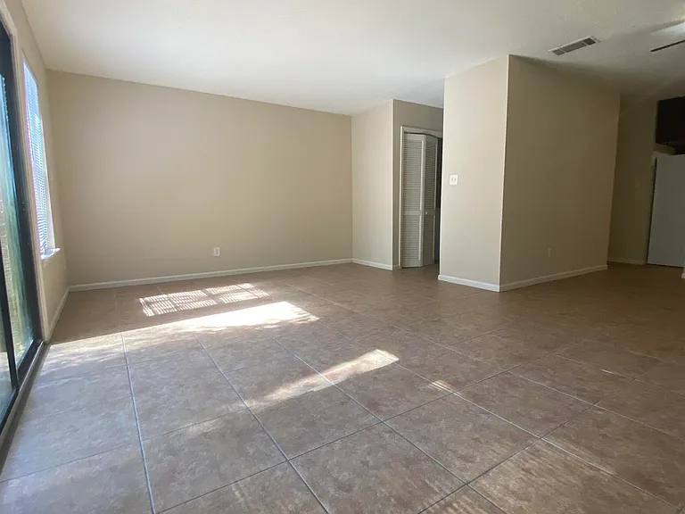 3701 Donovan Dr #B — Photo 7