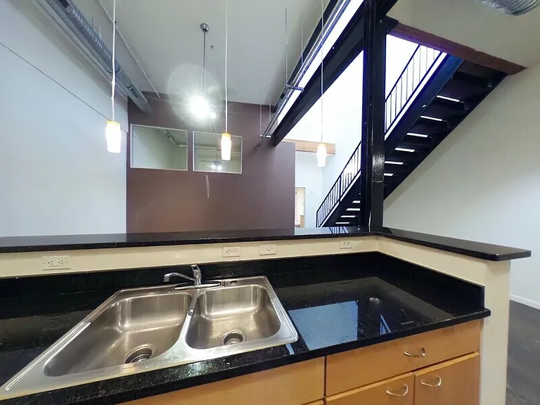 1011 W Marshall St #116 — Photo 2
