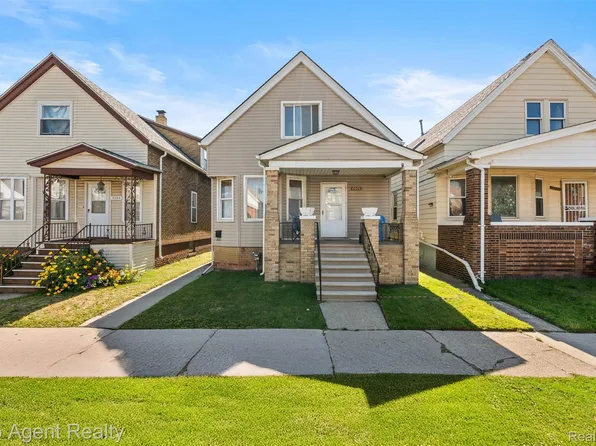 2658 Trowbridge St, Hamtramck, MI 48212