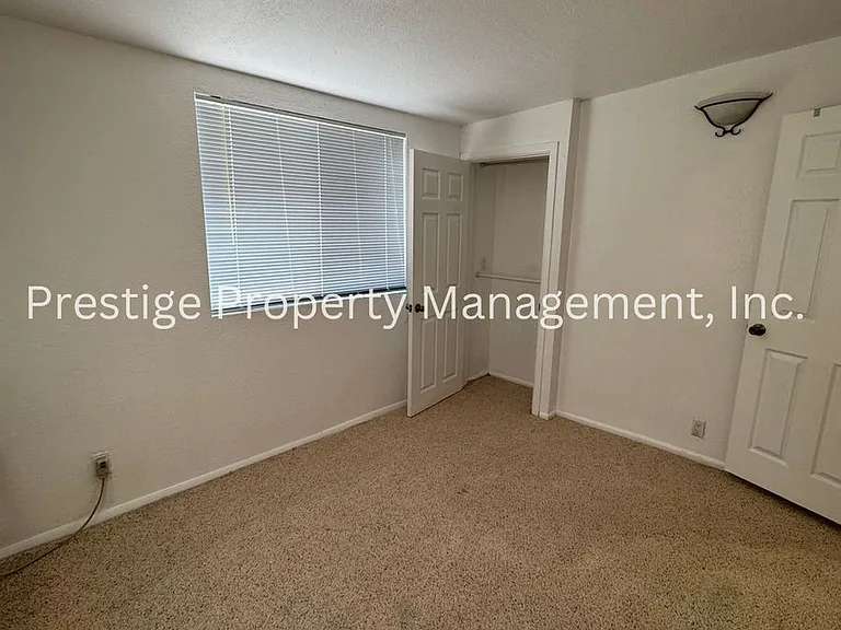 3301 E Flower St — Photo 10