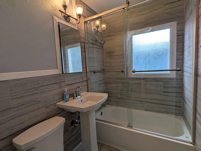 890 Josephine St — Photo 25
