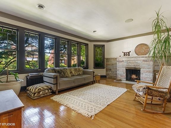 4th image of 12621 Highland Ave