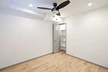 Rented by R New York