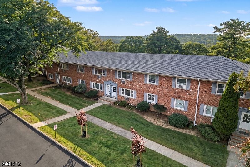 1st image of 39 Wedgewood Drive #111
