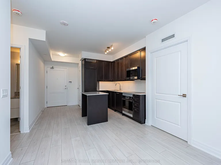 30 Elm Dr W #601 — Photo 9