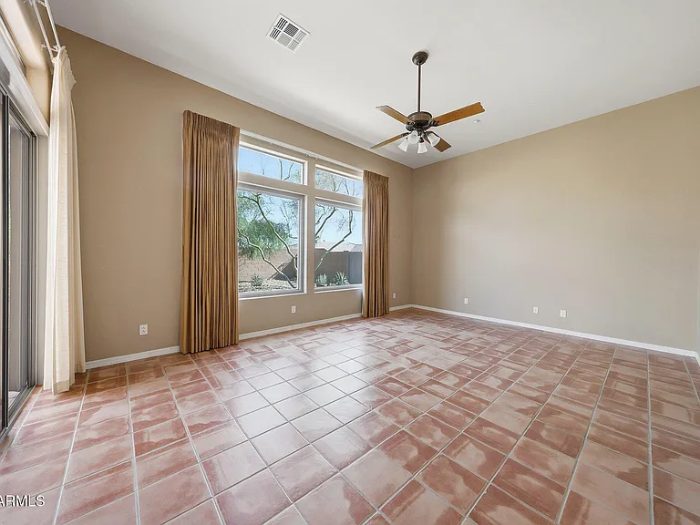 2129 W Legends Way — Photo 30