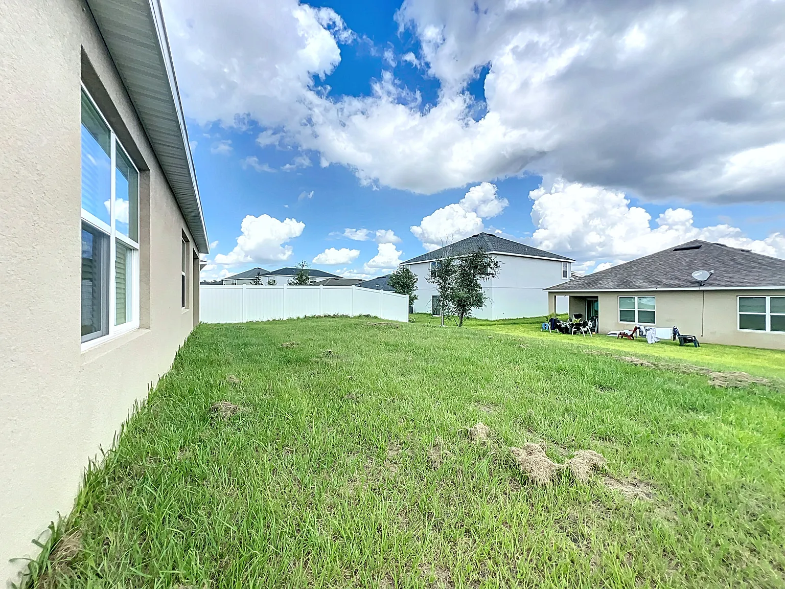 4 bed, 1828 sqft, $2,400 — Photo 4