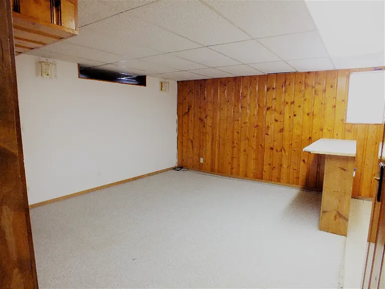 1601 W College St #3 — Photo 1