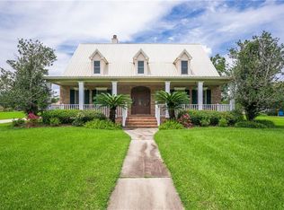 135 Vans Ln, Destrehan, LA 70047